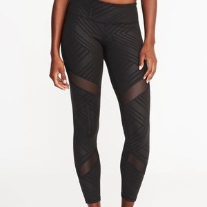7/8 Geometric Leggings with Mesh Detail